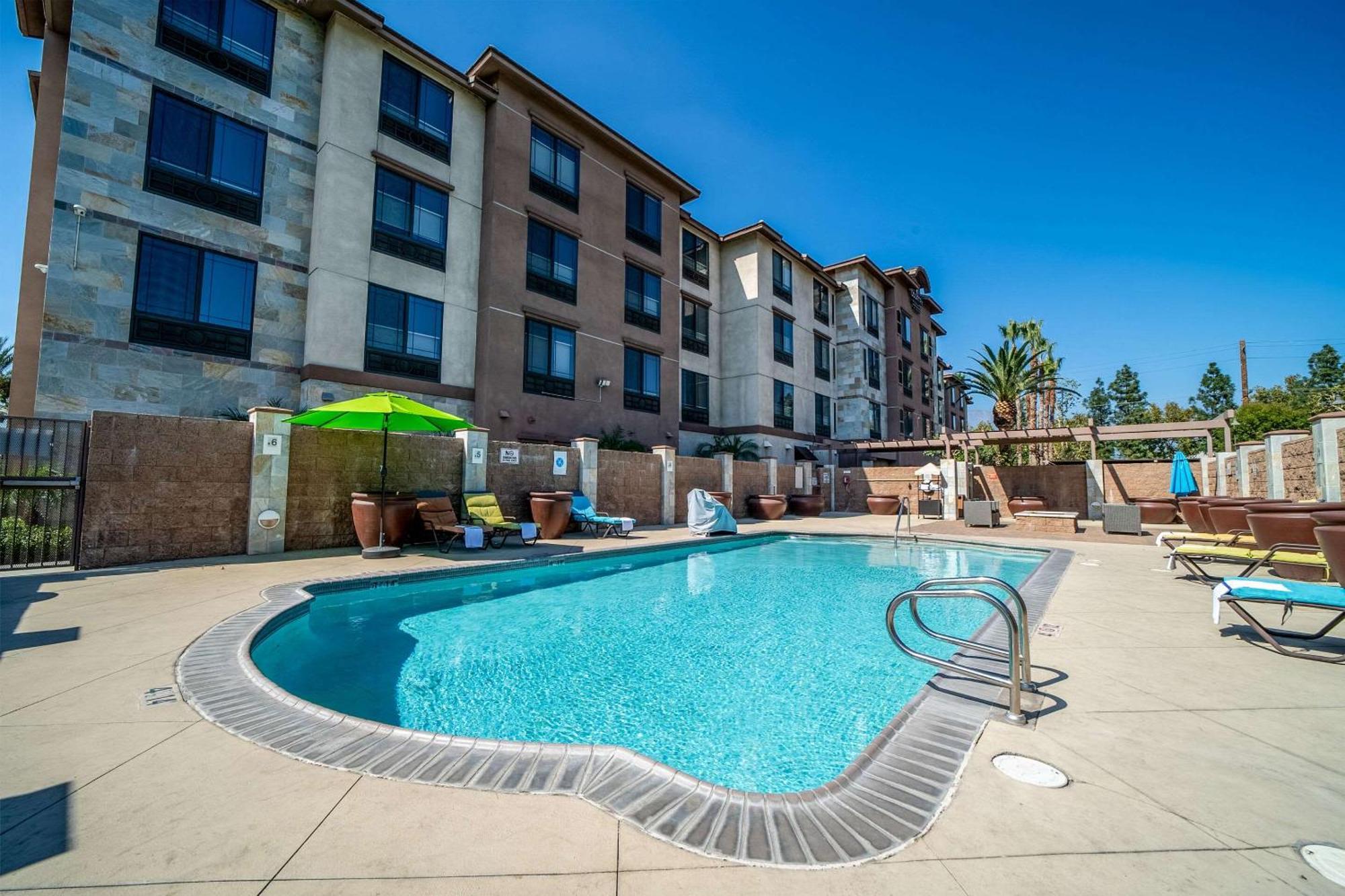 Country Inn & Suites By Radisson, Ontario At Ontario Mills, Ca Exterior photo